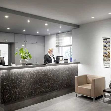 Otel Western Favorit 3*