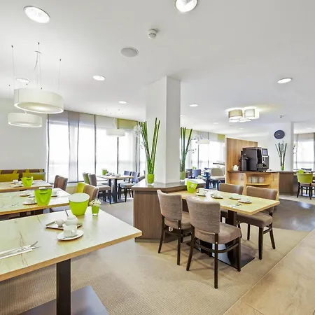 Western Favorit Hotel 3*