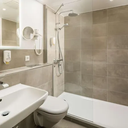 Western Favorit Hotel