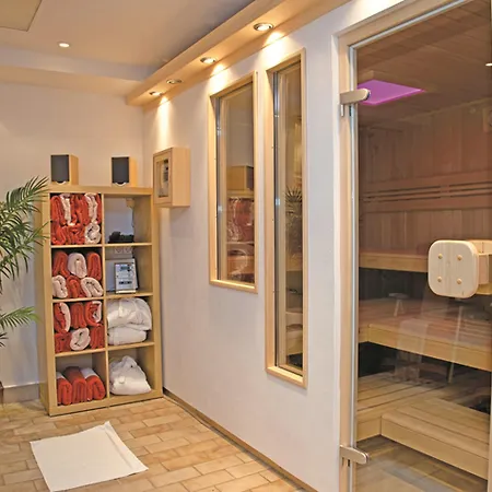 Western Favorit Hotel