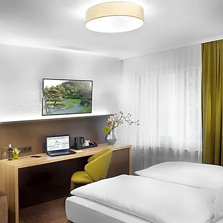 Szálloda Western Favorit 3*