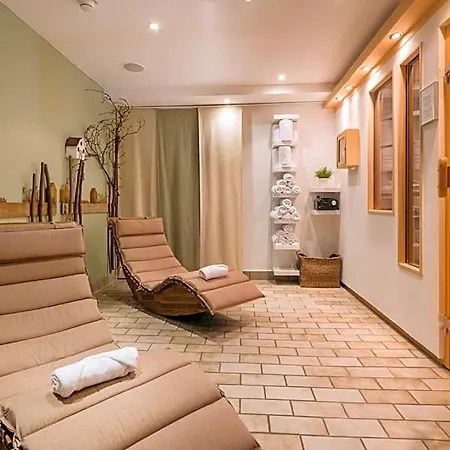Szálloda Western Favorit 3*