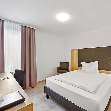 Szálloda Western Favorit 3*