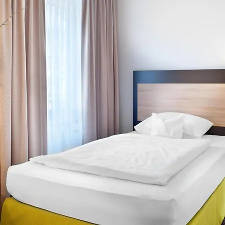 Hotel Western Favorit 3*