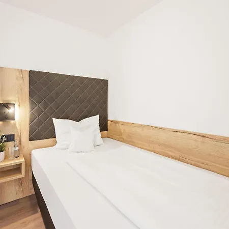 Hotel Western Favorit