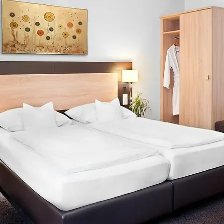 Western Favorit Szálloda 3*